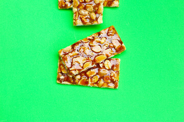 Peanut bars with sweet caramel