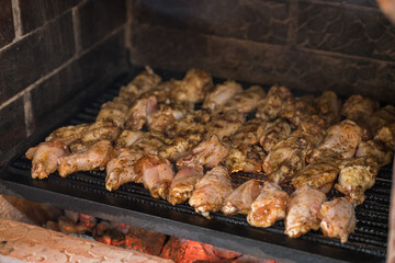 grilled chicken wings with hot charcoal