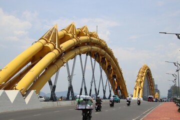 ベトナムダナンのドラゴンブリッジ