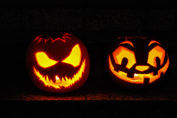 pumpkin carving halloween jack-o'-lanterns glowing in the dark - 