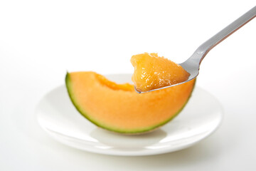 果物_みずみずしい赤肉メロン