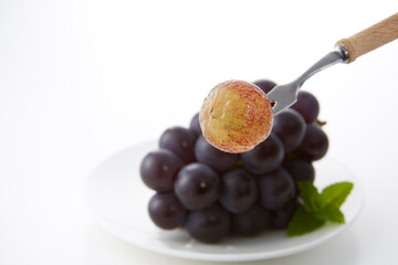 果物_みずみずしい巨峰