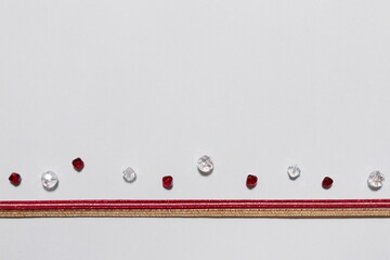 ビーズを使った席札素材　余白あり　白背景