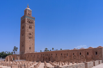 Fototapeta premium hermoso alminar de la mezquita Koutoubia en la ciudad de Marrakech, Marruecos