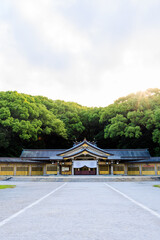 Fototapeta premium 初夏の福岡縣護國神社 福岡県福岡市 Fukuoka Prefectural Gokoku Shrine in early summer. Fukuoka City.