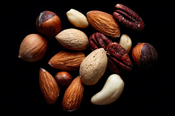nuts and nutshells are arranged in a circle