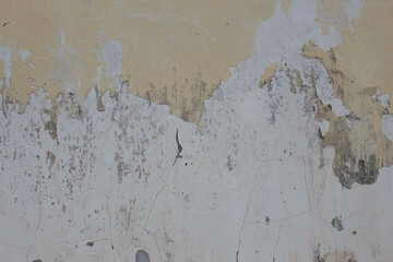 The layer of the wall that is starting to be damaged