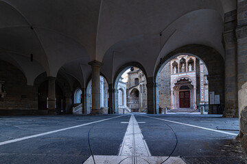 Palazzo della Ragione passage between Piazza Vecchia and Piazza del Duomo in Bergamo Alta