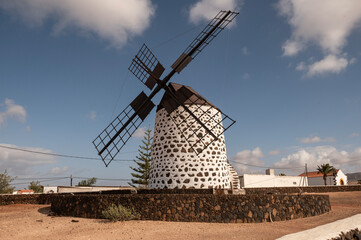 Molino de viento tradicional en Lajares, Fuerteventura