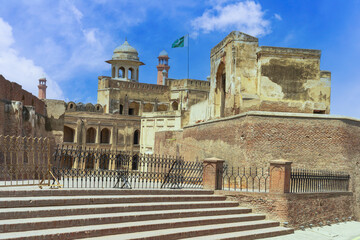 Step into history through this grand entrance to Lahore Fort, revealing the imposing Alamgiri Gate and its impressive design, a testament to Pakistan's rich heritage.