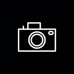 
Minimal line art camera icon vectors&ndash; black and white outline photo camera on a clean white background. Ideal for photography, app interface, media, and technology design projects
