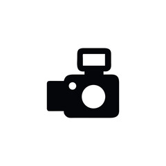 
Minimal line art camera icon vectors– black and white outline photo camera on a clean white background. Ideal for photography, app interface, media, and technology design projects

