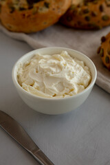 Organic Creamy Cream Cheese Spread Perfect for Bagels