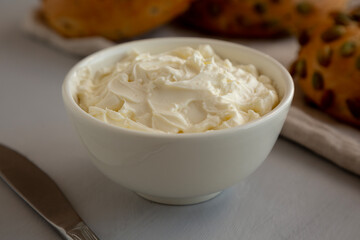 Organic Creamy Cream Cheese Spread Perfect for Bagels