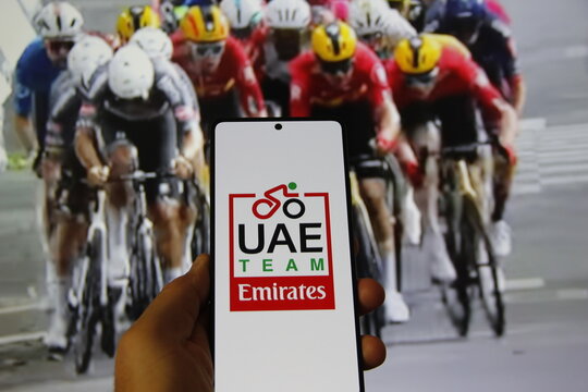 UAE Team - UAE Team Emirates - Equipe  ciclista profissional dos Emirados &Aacute;rabes Unidos de categoria UCI Pro Team (m&aacute;xima categoria de equipes ciclistas). Participa do UCI World Tour.