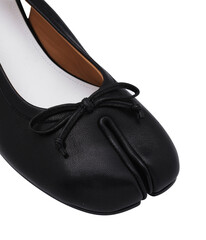 Image of a shoes for fashion on transparent background