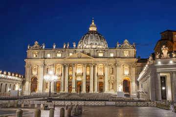 Fototapeta premium St. Peter's Basilica and Saint Peter's Square at dusk. Vatican. Rome. Italy. Horizontally. 