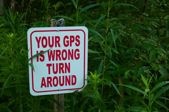 GPS error turn around sign