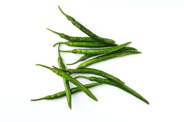 夏野菜　青唐辛子（青とうがらし, 青トウガラシ）白背景　コピースペースあり　Green chili peppers (green pepper,chile verde) white background, copy space available