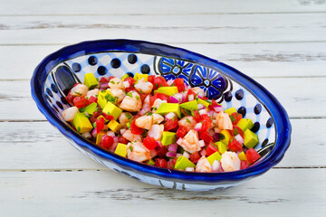 エビのセビーチェ（海老のセビーチェ）（セビチェ, セビッチェ）メキシコ料理 コピースペースあり Mexican shrimp ceviche（Mexican shrimp cebiche, Ceviche de camarón, Cebiche de camarón), copy space available