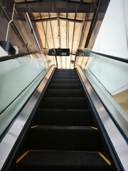 escalator in the airport
