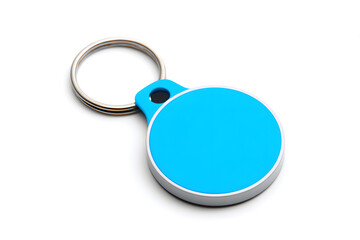 Bluetooth key tracker with blue round tag. Compact and practical for product catalogues and smart accessories visuals.