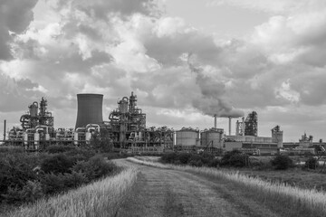 HDR. Oil refinery. Petrochemical Industry. 