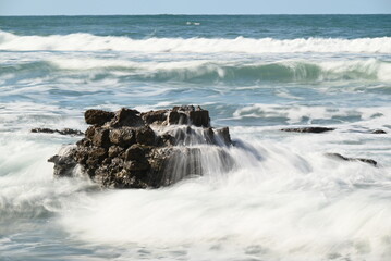 Nature photography, landscape, street photography, animal photography, birds, buildings, ocean waves, beaches, sunsets