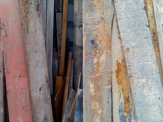 Used wood is not used. Damaged scrap wood.