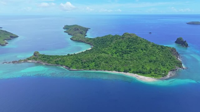 Comoros - Moheli - Ouenefou - right orbit on the island