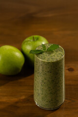 Refreshing Green Apple and Mint Smoothie