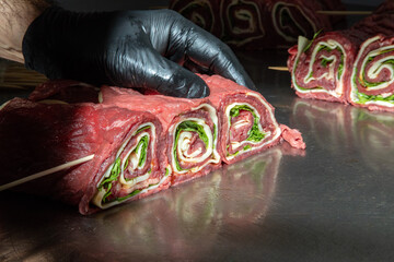 tagli di carne affettata macelleria preparazione involtino hamburger