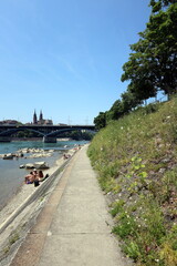 Badestelle am Rhein in Basel