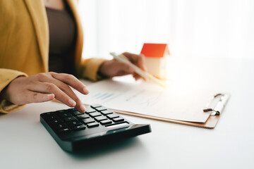 Home Loan Interest Calculation
Real estate agents deliver model homes to customers, mortgage,...