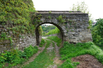 Obraz premium stone arch bridge