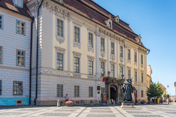Obraz premium Scenic medieval streets and colorful architecture of Sibiu, Romania. Historic travel in Transylvania, summer journey with culture, charm and discovery. Editorial