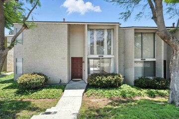 Remodeled Condo with Community Pool, Modern Kitchen, and Light-Filled Open Interiors