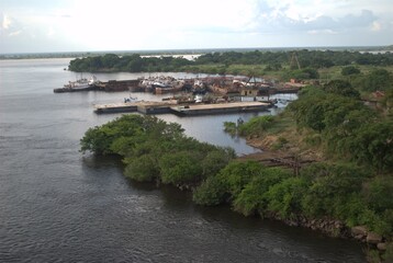 Rivers in Venezuela, Orinoco and Caroni.
Two enormous rivers that have a huge flow of fresh water...