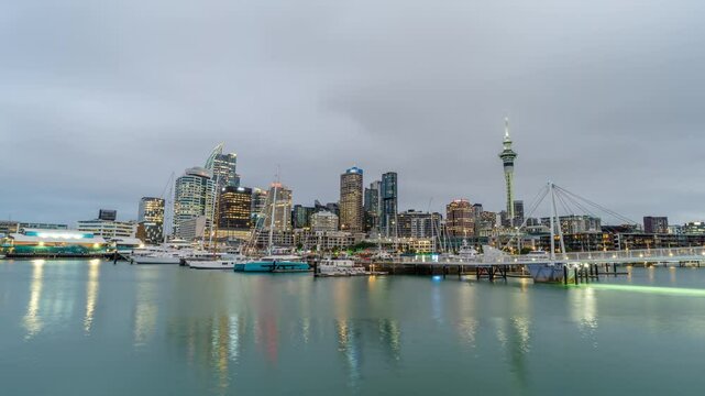 Timelapse video of Auckland of New Zealand transiting from sunset into night