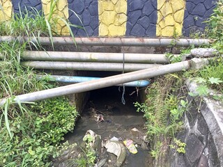 Neglected Urban Drainage System with Multiple Pipes
