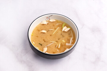 Soupe miso bouillon traditionnel japonais