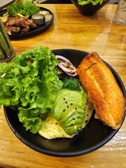 grilled fish with vegetables