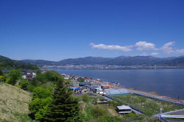 サービスエリアから見た、諏訪湖の風景