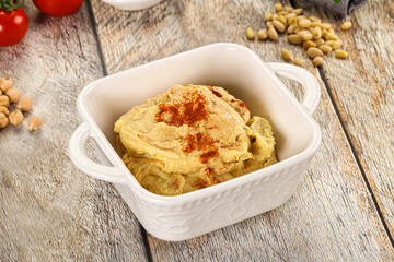 Natural chickpea hummus with paprika