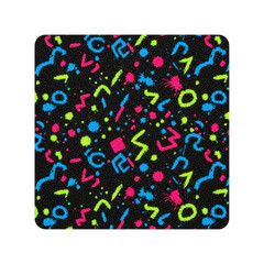 Fototapeta premium A vibrant, retro-style pattern featuring colorful geometric shapes and splatters on a dark background.