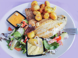 snapshot of restaurant food plate, close-up