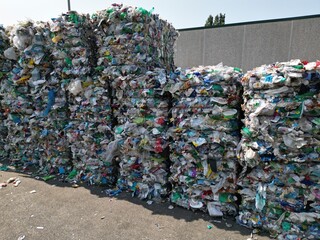 defaultrecycling center for recycled plastic bales