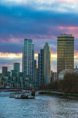 Fototapeta premium singapore skyline at sunset