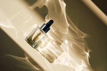 Serum extract for the face in the sun.