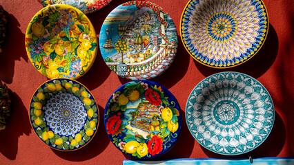 Piatti e ceramiche tipiche della Costiera amalfitana
